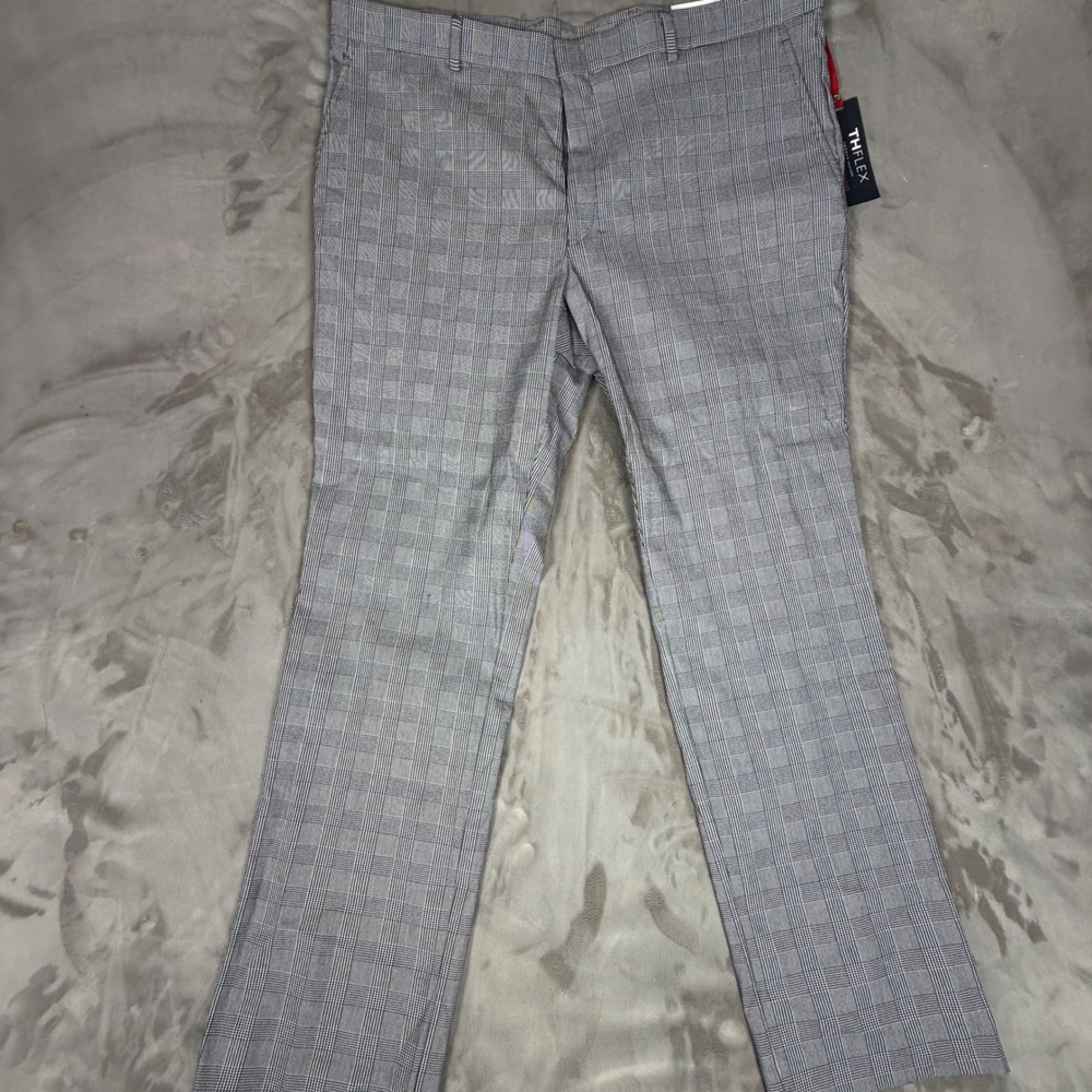 Tommy Hilfiger THFlex Tate Dress Pants Mens 40x32 NWT